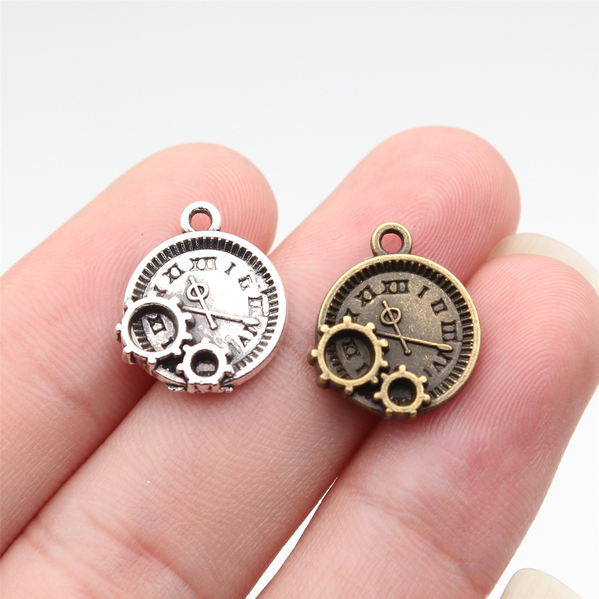 Vintage Fashion Jewelry - 10 قطع من دلايات الساعات على