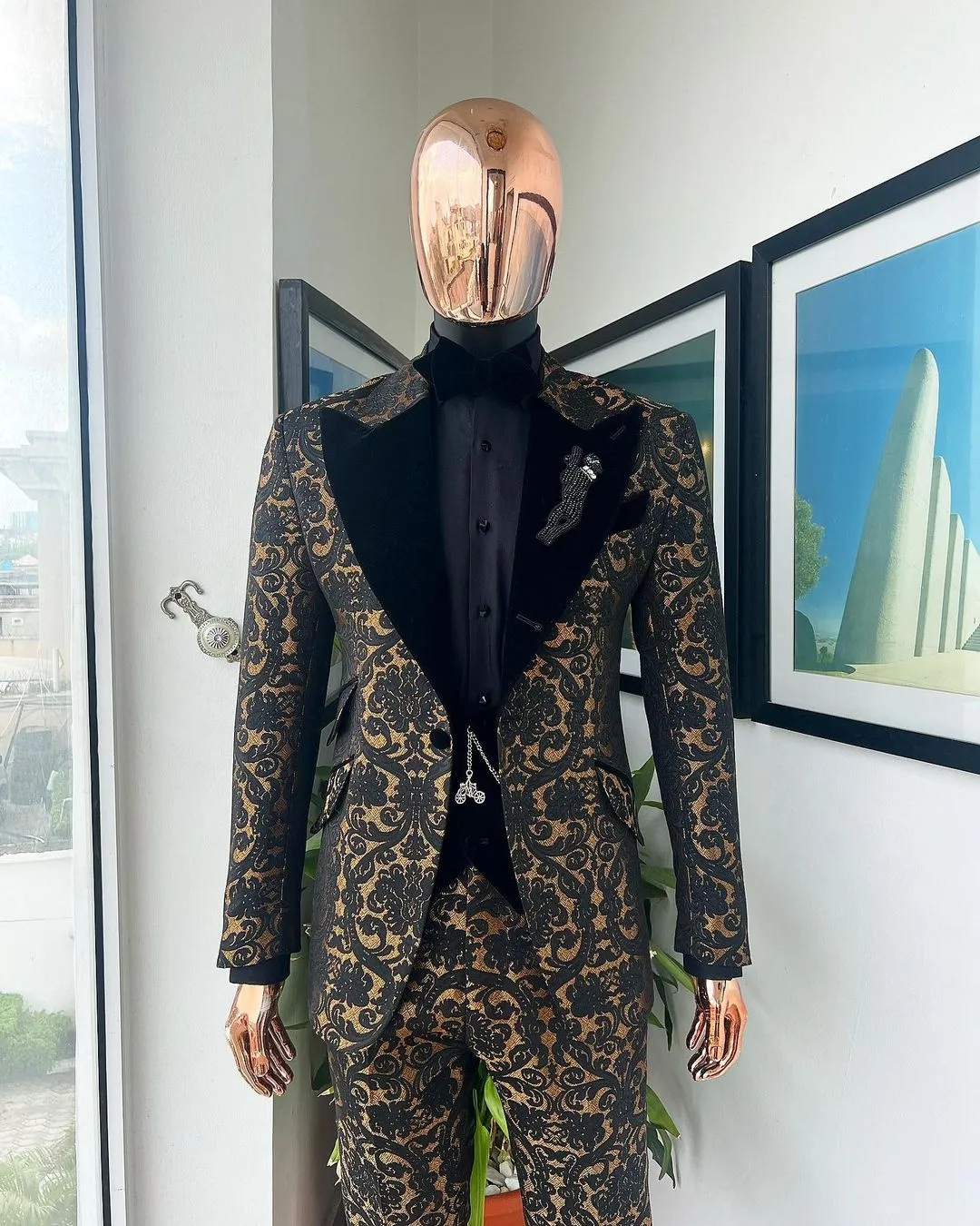 بدلات رجالية كلاسيكية مصممة حس - مراجعة Velvet Blazer Vintage وسعره