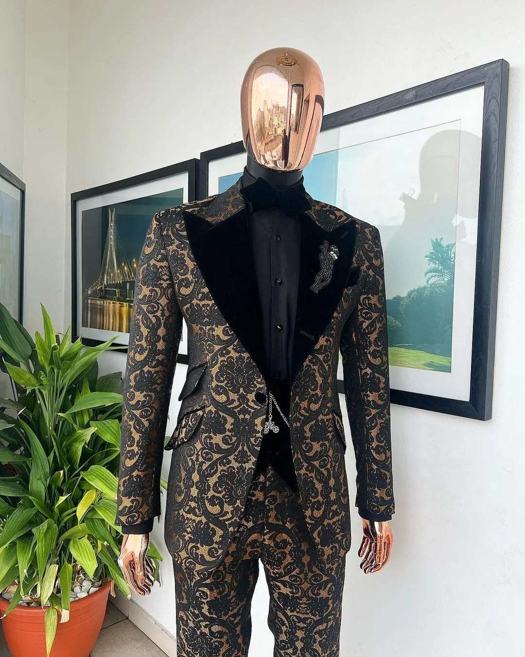 بدلات رجالية كلاسيكية مصممة حس - مراجعة Velvet Blazer Vintage وسعره
